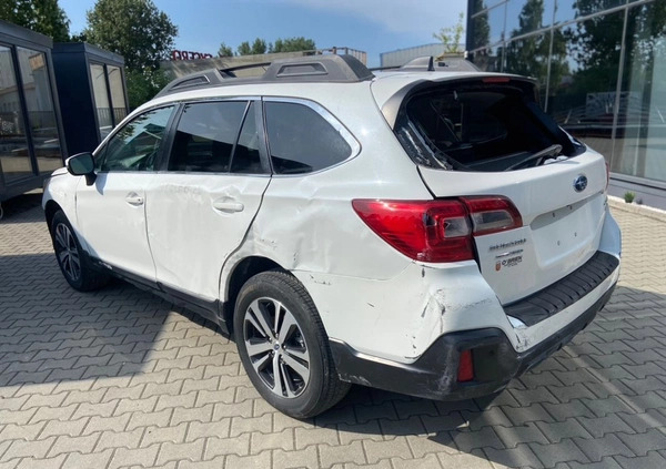 Subaru Outback cena 24000 przebieg: 111000, rok produkcji 2018 z Kłobuck małe 191